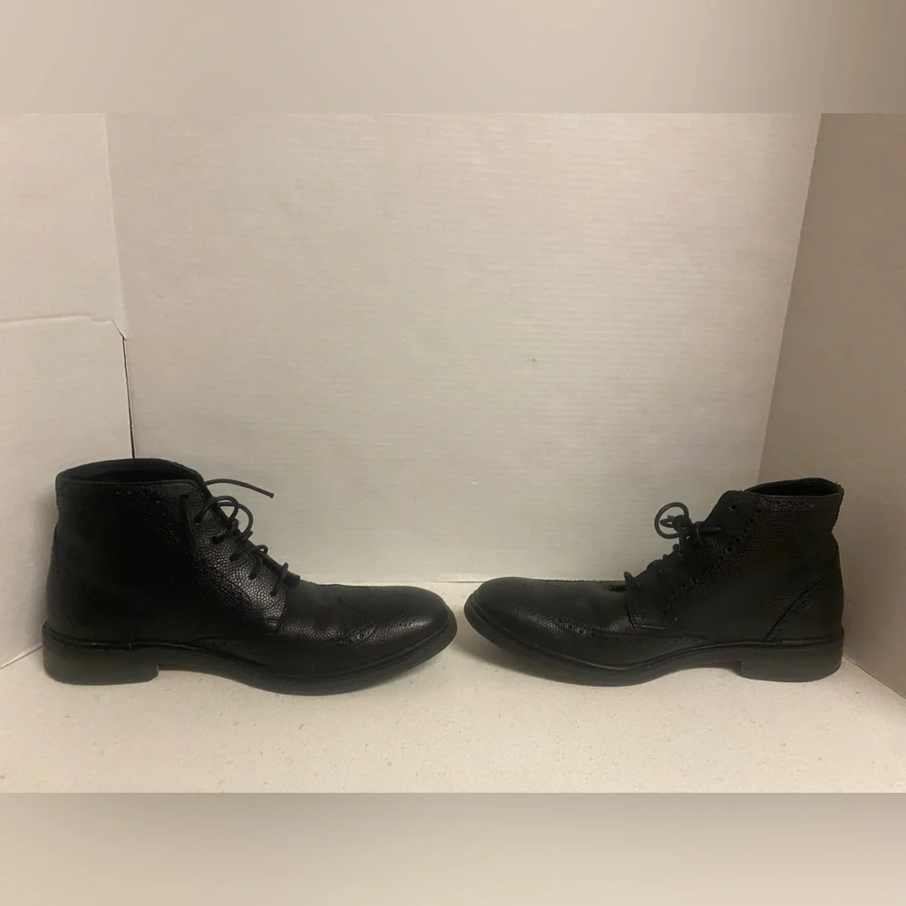 Cole Haan Black Men’s Chukka Wingtip Lace-Up Boots